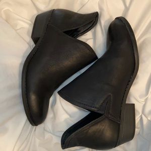 Black short boots / booties